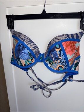 Maaji Women Blue Floral Bikini Top Size XL